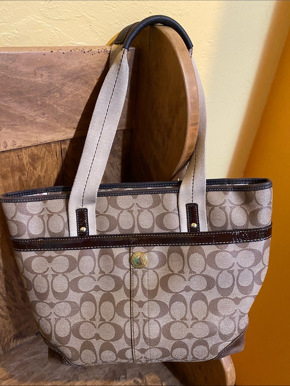 Vintage Coach Chelsea Jacquard Heritage Stripe Tote - Picture 2 of 11